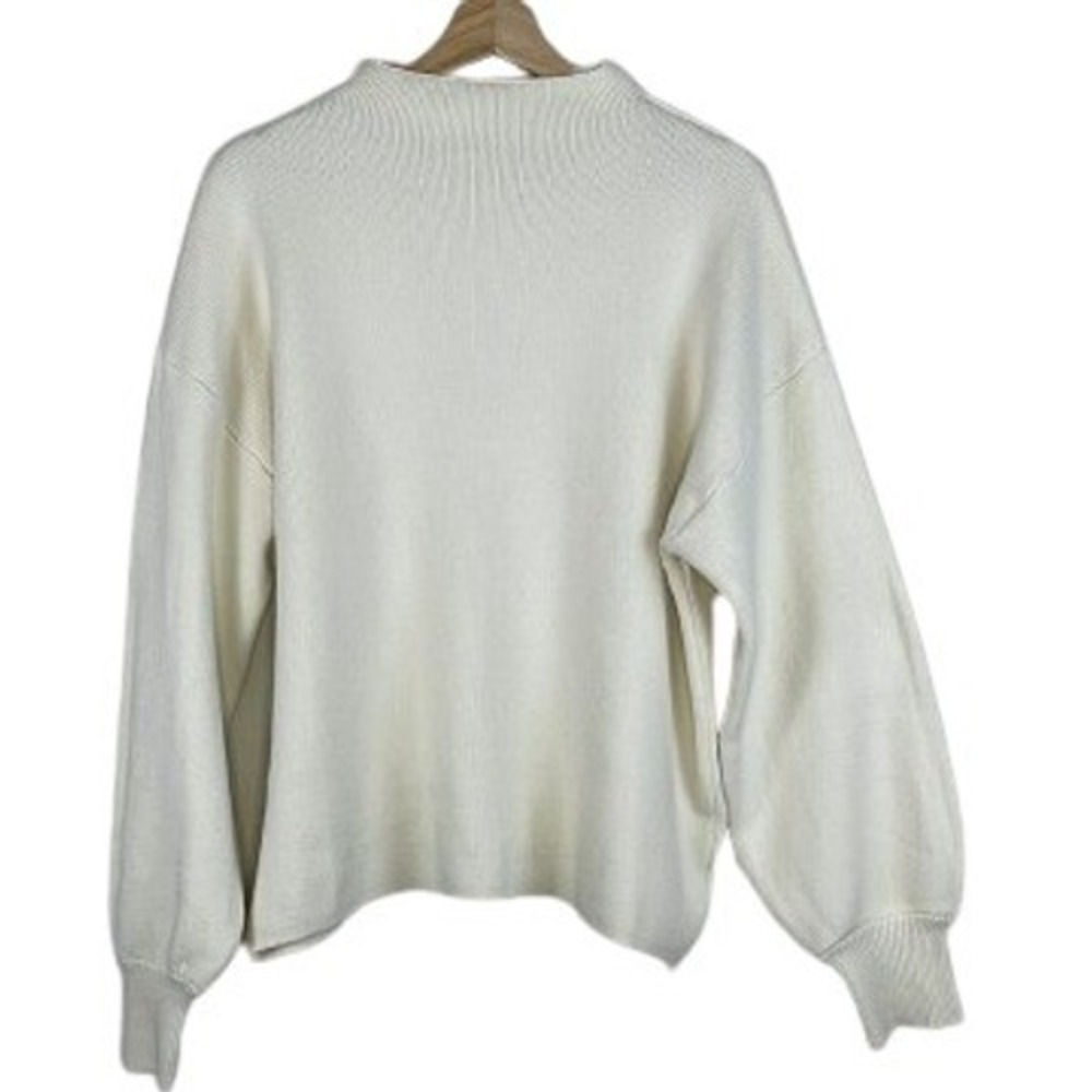 VICI EXCLUSIVE X FATE CREAM MOCK NECK SWEATER SIZE L NWT